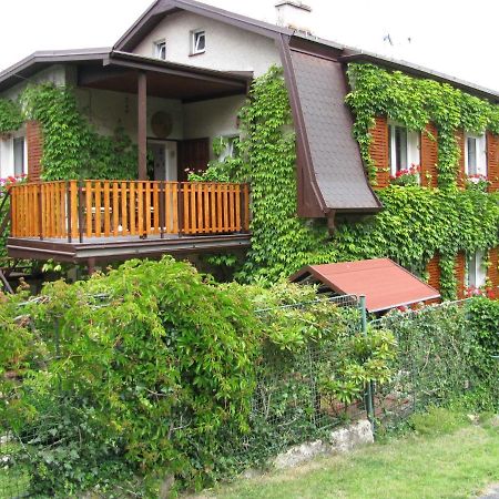 Modern Apartment In Carlsbad With Garden Karlovy Vary Exterior photo